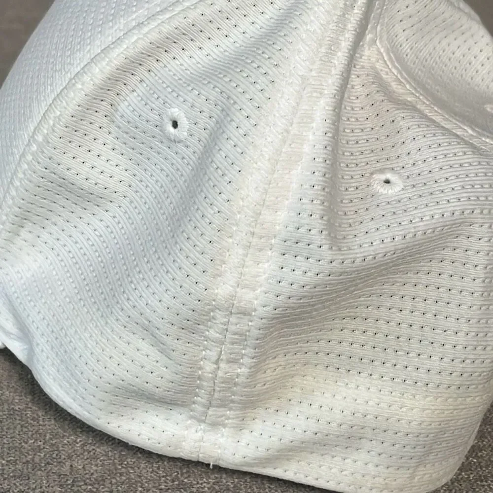 Travis Mathew White Flex Golf Hat Cap One Size Sm/Med